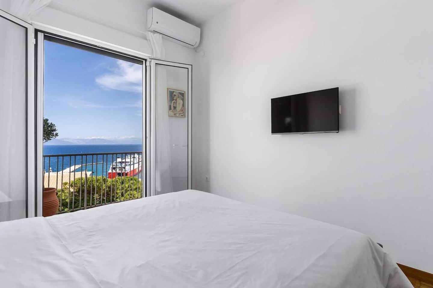 Ferienwohnung On The Port Rafína Exterior foto